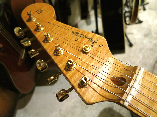 好評最新作Fender Japan 1954 40th Anniversary Stratocaster ST54-70AS フェンダー
